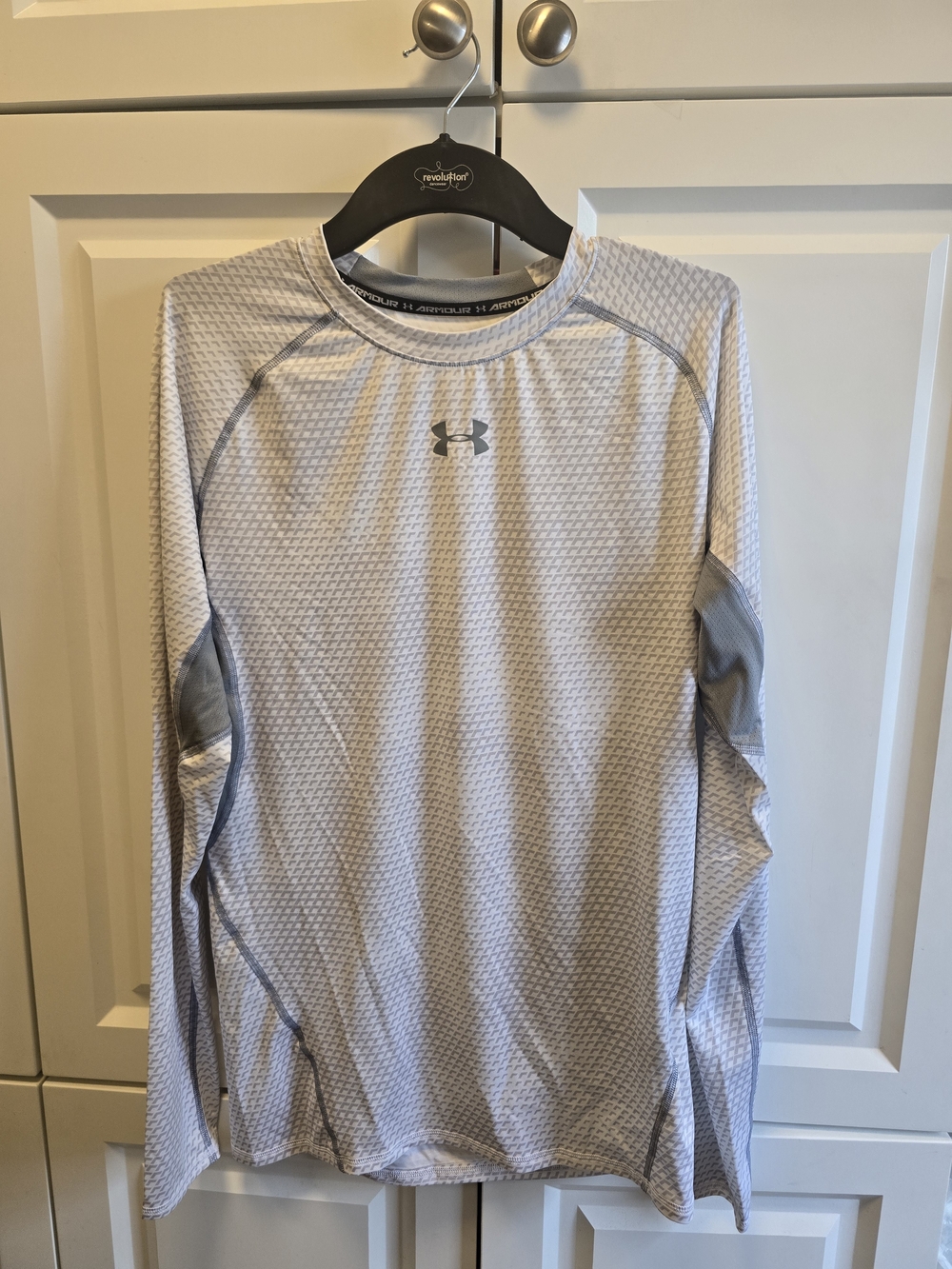 Under Armour Mens Athletic Long Sleeve Shirt Compression Heat Gear XL Gray/White